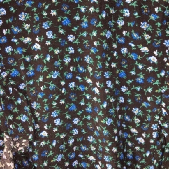 Wild Fable Blue Floral Long Sleeve Blouse - Picture 6 of 7